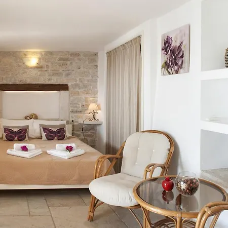 Bijou Beachfront Kaminaki Villa Katavolos